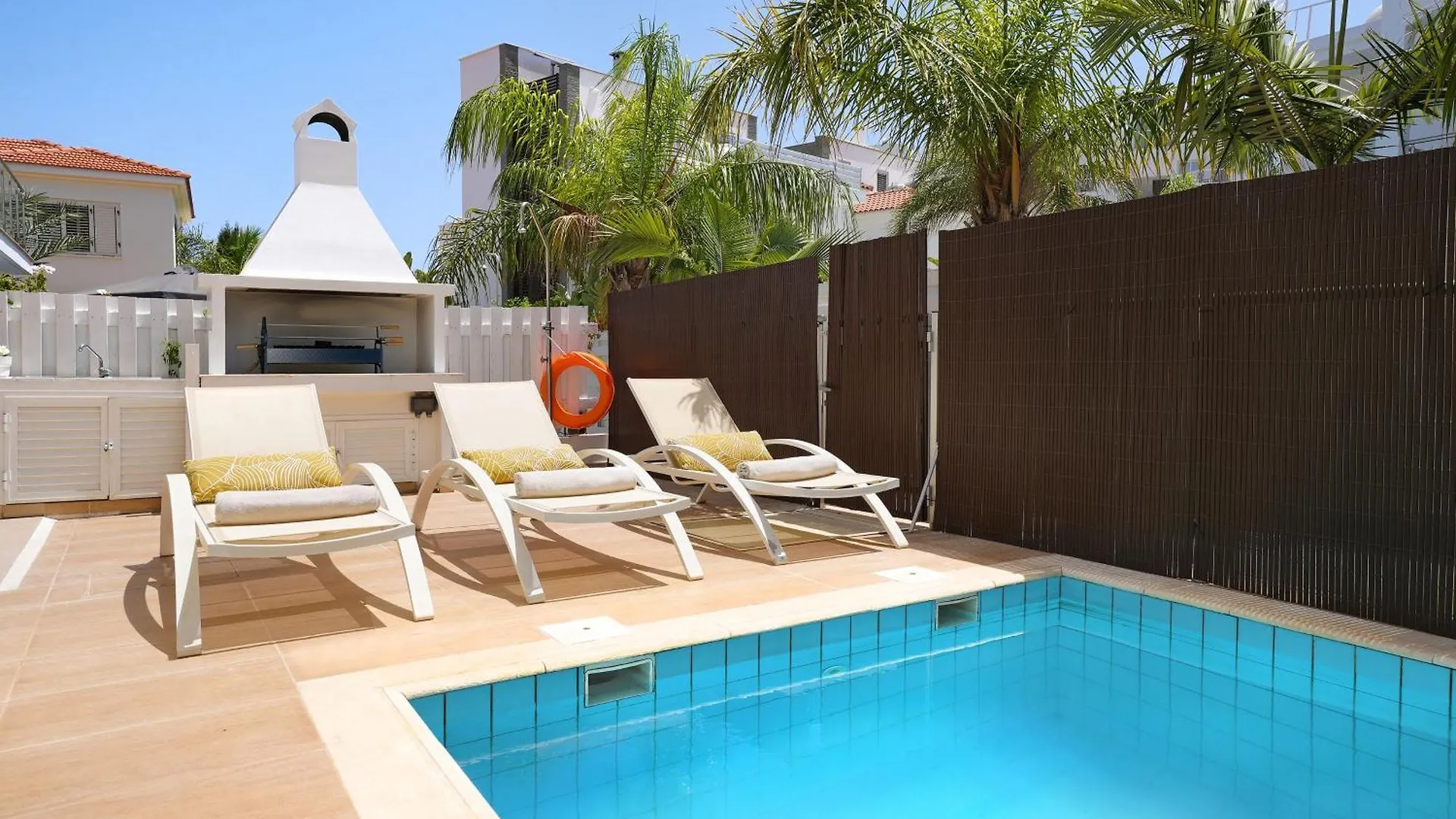 Villa Adonia - 30M From Pernera Beach Protaras 0*,