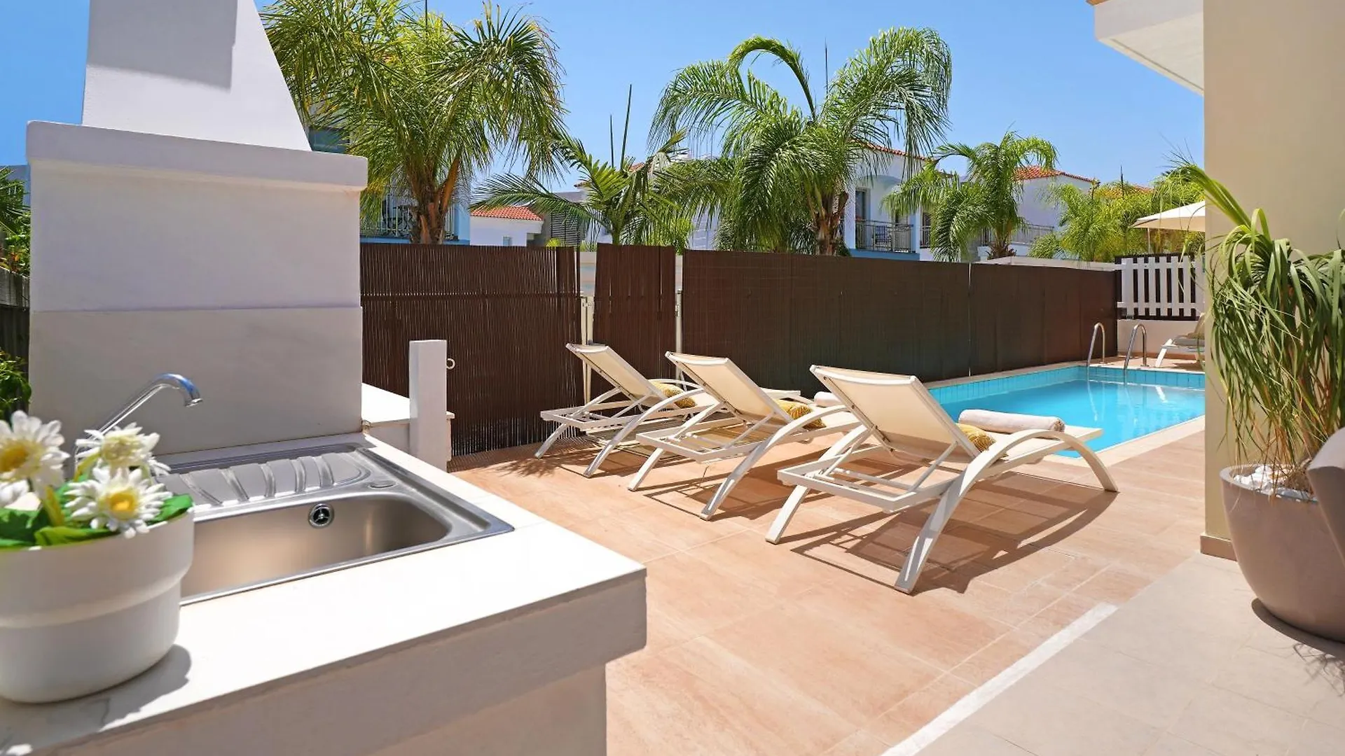 Villa Adonia - 30M From Pernera Beach Protaras Cipro